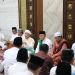 Gubernur dan Wakil Gubernur Kalteng Salat Tarawih Perdana di Musholla Asy-Syifa, Istana Isen Mulang