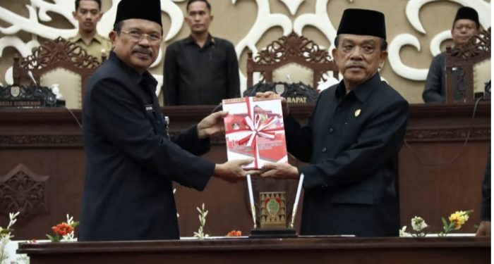 Rapat Paripurna ke-8, Sekda Nuryakin Sampaikan Pidato LKPJ Gubernur Akhir Tahun Anggaran 2022
