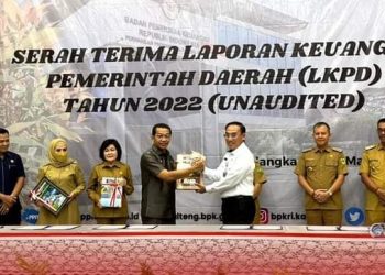 Bupati Murung Raya Serahkan LKPD Unaudited ke BPK RI Perwakilan Kalteng