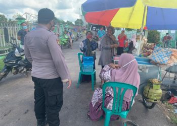 Cegah Pungli, Personel Polsek Danau Sembuluh Beri Sosialisasi