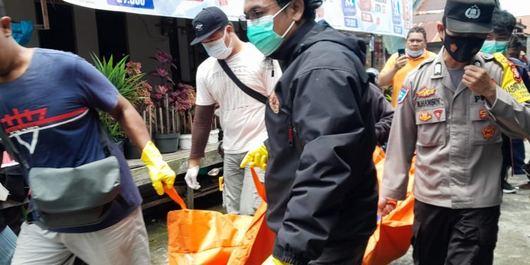 Tiga Hari Tak Terlihat, Tukang Ojek Tewas Membusuk di Rumah