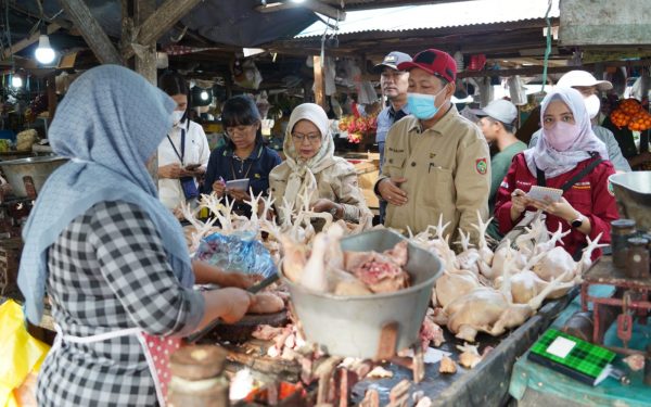 TPID Prov. Kalteng Bersama Satgas Pangan Pantau Stok Pasokan dan Harga Pangan di Sampit