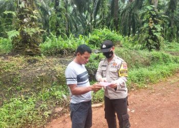 Antisipasi Karhutla, Personil Polsek Hanau Edukasi Masyarakat