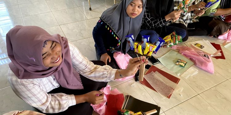 Srikandi Ganjar Bekali Pelatihan Kepada Komunitas Perempuan Cara Buat Bucket Snack