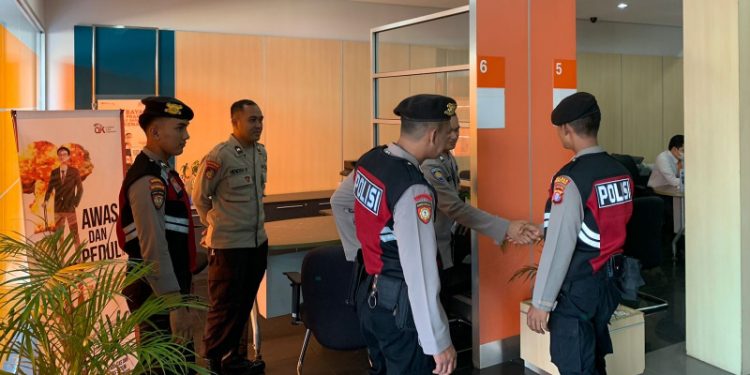 Waspada Pembobolan ATM, Regu Patroli Sat Samapta Sambangi Bank