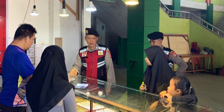 Cegah Kriminalitas, Polres Seruyan Laksanakan Patroli di Pasar Saik