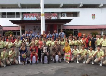 Wagub H. Edy Pratowo Pimpin Upacara Peringatan Hardiknas Tahun 2023