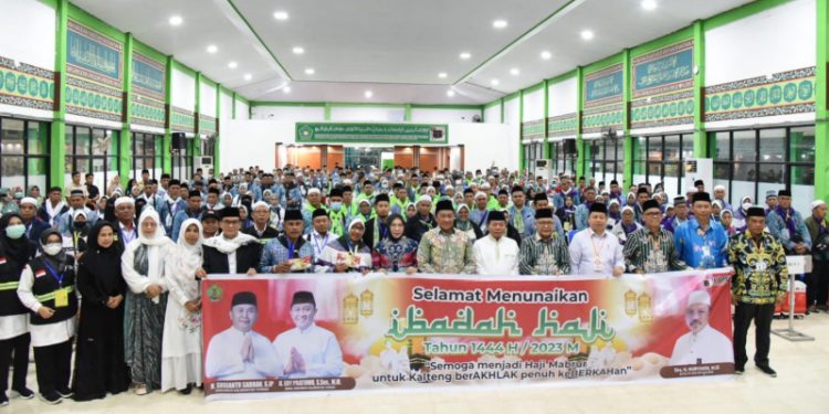 Wagub H. Edy Pratowo Lepas Jamaah Haji Tahun 1444 H/2023 M