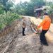 Pj. Bupati Deddy Winarwan Tinjau Kondisi Jalan Poros Desa Patas I Menuju Desa Muara Singan