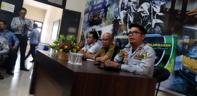 Truk Angkutan Kayu Boleh Lewat Asal Kantongi Izin Pihak Terkait