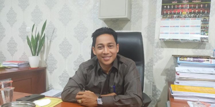 Heriyus Berikan Hadiah Umroh Juara 1 Tilawah Dewasa Putra STQ XI Kabupaten Mura