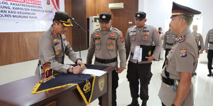 Kapolres MURA Pimpin Sertijab Jajaran PJU dan Kapolsek