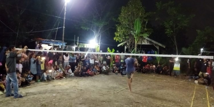 Ganjar Milenial dan DEMA STAI Kapuas Menggelar Pertandingan Badminton