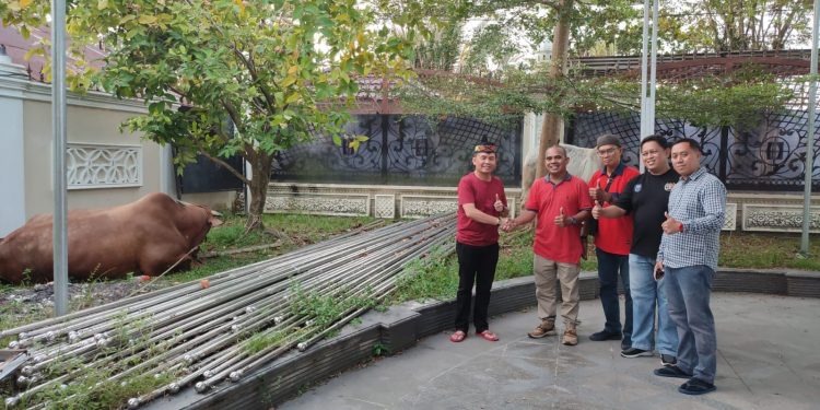 Agustiar Sabran Berkurban Tiga Sapi Limosin