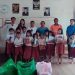 PT Borneo Prima Salurkan Bantuan Seragam dan Sepatu ke SDN-3 Dirung Bakung