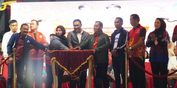 Kotim Juara Umum, Wagub Kalteng H Edy Pratowo Tutup Porprov XII