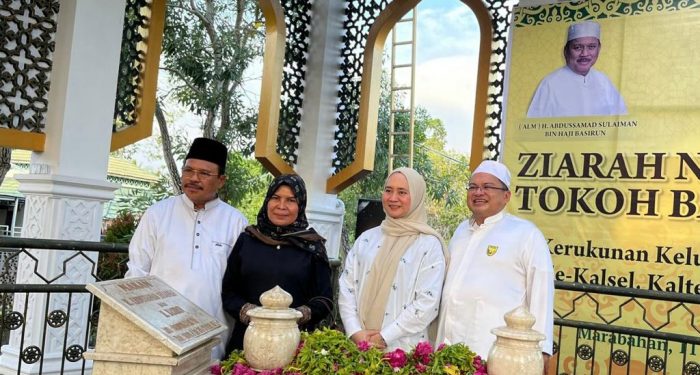 Sekda Kalteng Nuryakin Sempatkan Ziarah ke Makam Haji Leman