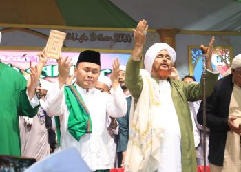 Tablik Akbar Habib Umar Bin Hafidz Dipenuhi Ribuan Warga Kalteng