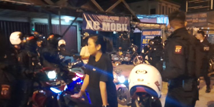Kaget Kedatangan Polisi Joki Wanita Gagal Balapan Liar