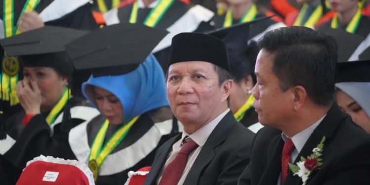 Lulusan UPR Harus Kreatif Buka Lapangan Kerja di Kalteng