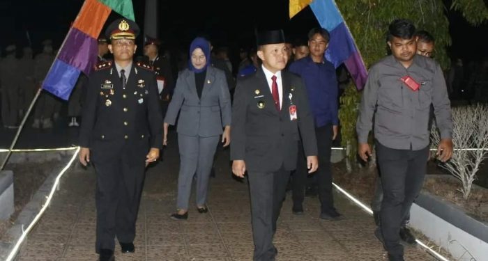 Pemkab Barsel Apel Kehormatan dan Renungan Suci di TMP Abdi Kencana