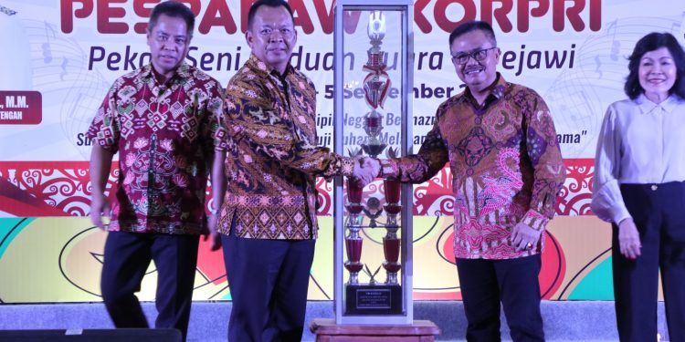 Sahli Gubernur Herson B. Aden Tutup PESPARAWI IV KORPRI Tingkat Provinsi Kalteng Tahun 2023