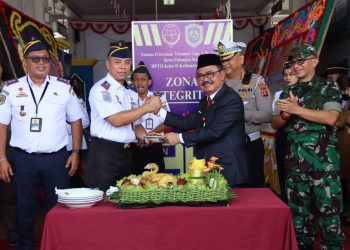 Sahli Gubernur Herson B. Aden Pimpin Upacara Harhubnas Tahun 2023