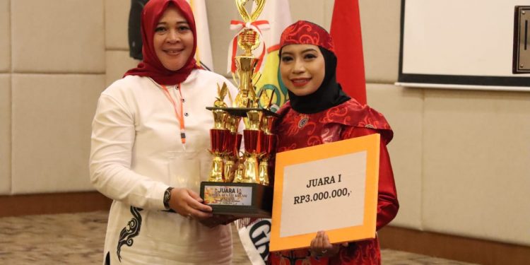 PERWOSI Barsel Wakili Kalteng Lomba Senam Kreasi Piala Ibu Negara RI Tahun 2023