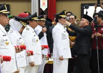 Gubernur Kalteng Sugianto Sabran Lantik 10 Penjabat Bupati dan Wali Kota