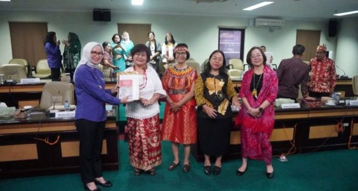 Pembangunan di Bumi Borneo Harus Selaras dengan Sosial Budaya Suku Lokal