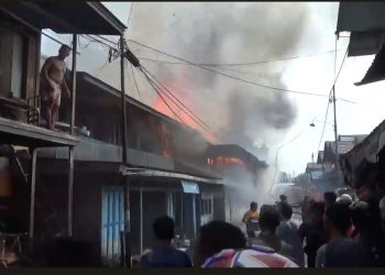 Korsleting Listrik, Empat Rumah Panggung Terbakar