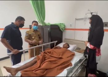 Gubernur Kalteng Kunjungi Korban Konflik Bangkal yang Dirawat di RSUD Doris Sylvanus