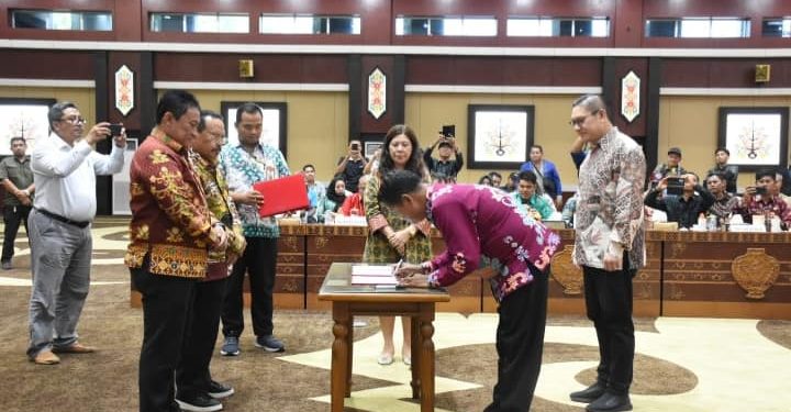 PT Tapian Nadenggan Berikan Plasma kepada Warga Sekitar PBS