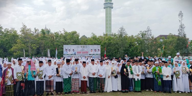 Ribuan Santri Ikuti Peringatan Hari Santri