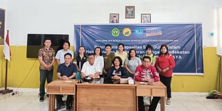LPPM UPR Tingkatkan Kapasitas SDM Guru SMP Kristen Palangka Raya dengan Pendekatan TPACK