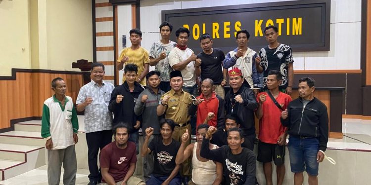 Setelah Diperiksa Polisi, Akhirnya 20 Warga Desa Bangkal Dibebaskan