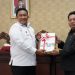 Wagub Serahkan Naskah Rancangan APBD 2024 Kepada Pimpinan DPRD