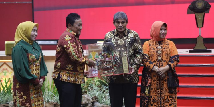 Undang Mugopal Jabat Kajati Kalteng Gantikan Pathor Rahman