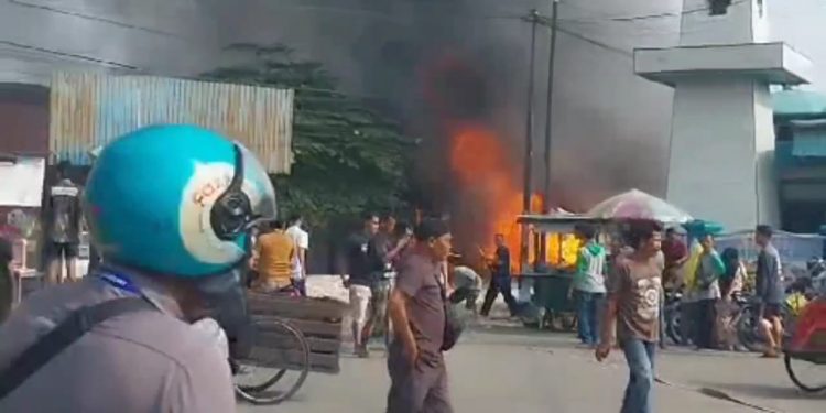 Dua Ruko Hangus Terbakar di Palangka Raya