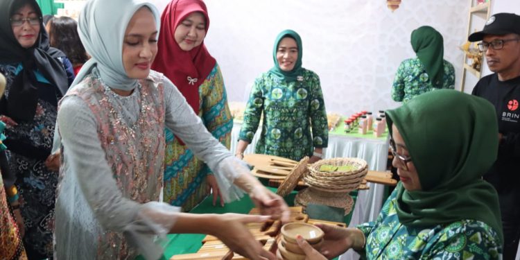 Ketua TP PKK Prov. Kalteng Buka Islamic Fair 2023 di Pangkalan Bun