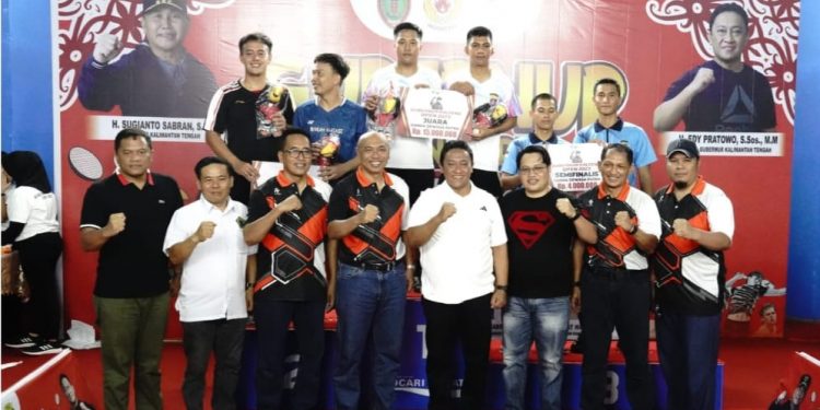 Wagub Tutup Kejuaraan Bulu Tangkis Gubernur Kalteng Open Tahun 2023