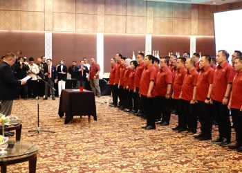 Ketum KONI Pusat Lantik Pengurus KONI Kalteng