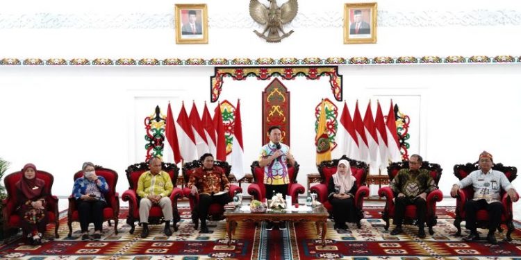 Gubernur Sugianto Sabran Silaturahmi dan Dialog Pendidikan Bersama Siswa Perwakilan SMA se-Kalteng