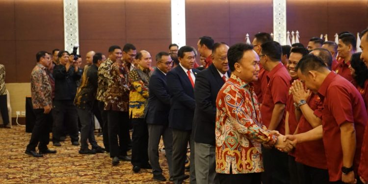 Kepala Badan Kesbangpol Hadiri Pelantikan dan Pengukuhan Pengurus KONI Prov. Kalteng