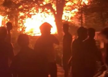Akibat Korsleting Listrik Rumah Dan Barak Hangus Terbakar