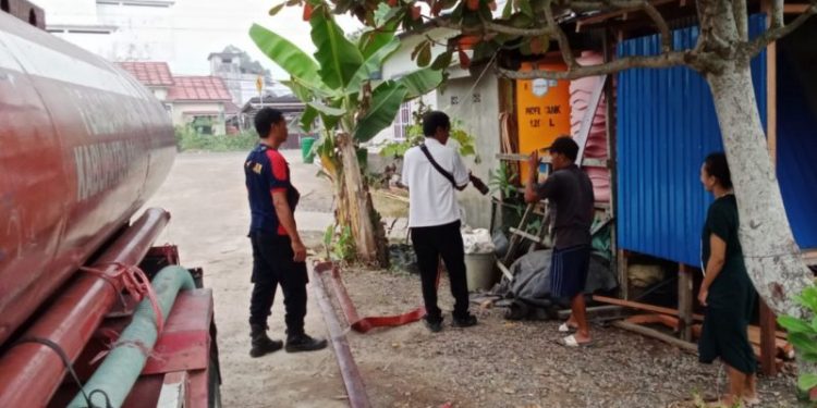 Perumdam Tirta Barito Salurkan Air Bersih ke Rumah Warga