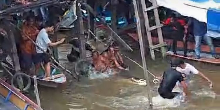 Heboh, Saat Mandi di Sungai Arut Bocah Disambar Buaya