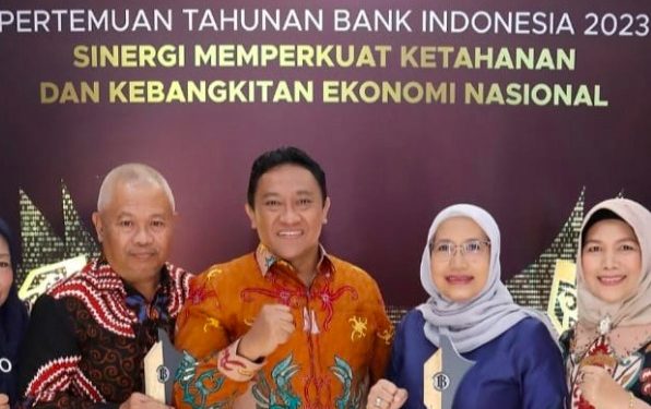 Dinas TPHP Terima Penghargaan PAHARI Award 2023