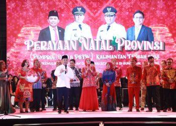 Gubernur H. Sugianto Sabran Hadiri Perayaan Natal Pemprov, DAD dan PGI Kalteng 2023