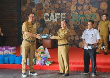 Kepala Dislutkan Berikan Motivasi ASN Dislutkan Prov. Kalteng